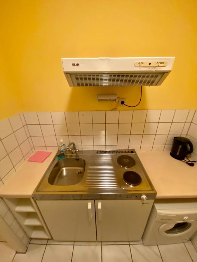 Appartement Pension 700M Zum Ring Viena Exterior foto